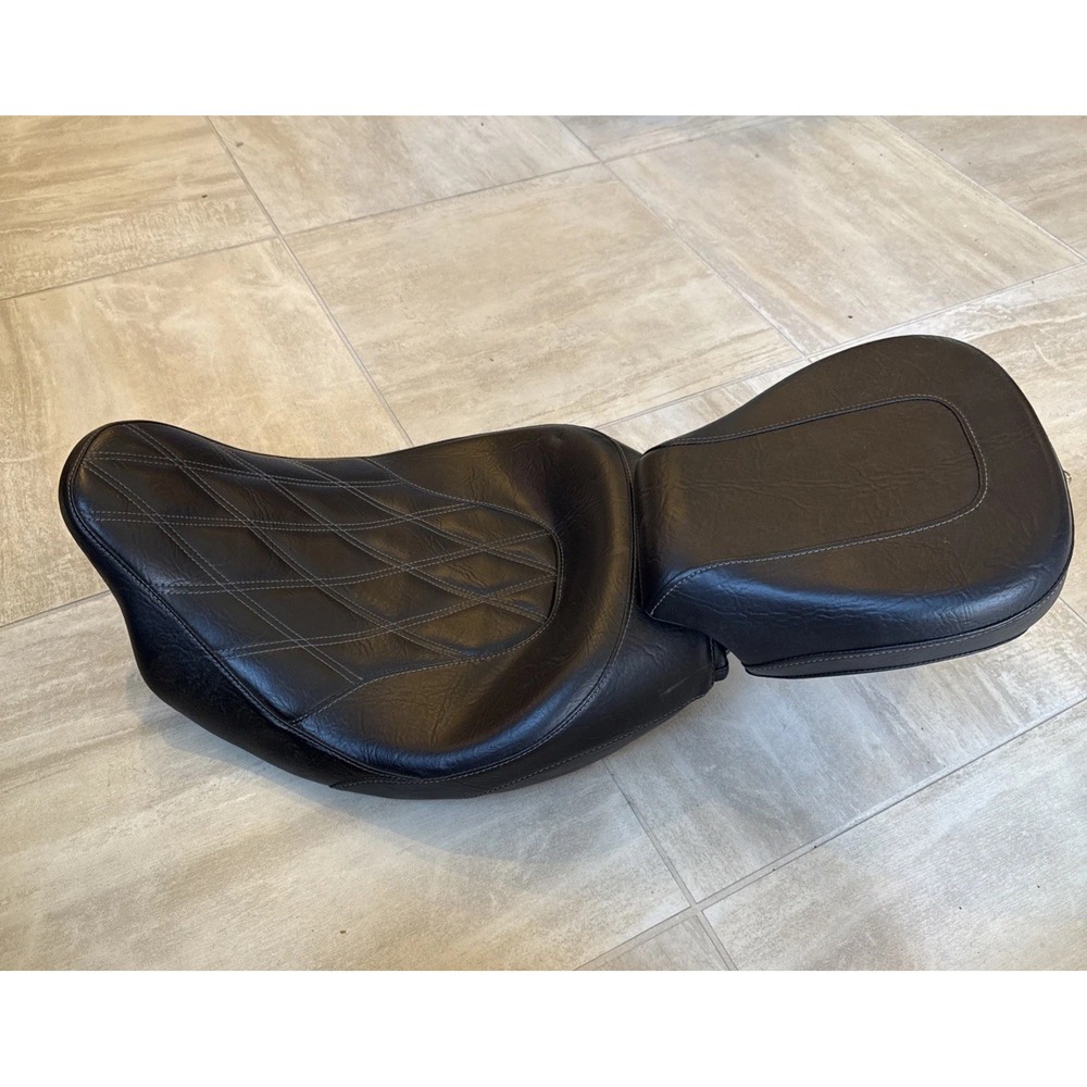 OEM Harley Davidson Screamin Eagle Custom Solo Seat with Pillow Black Diamond‎